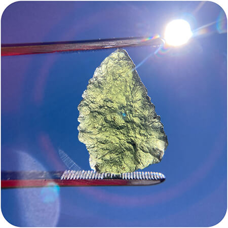 tectite de vanzare