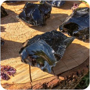Obsidian Negru brut preț
