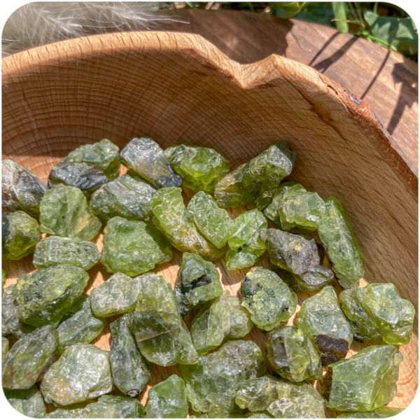 Peridot (Olivină/Cristolit) Brut pentru Recunoașterea Greșelilor - Mare - imagine 4