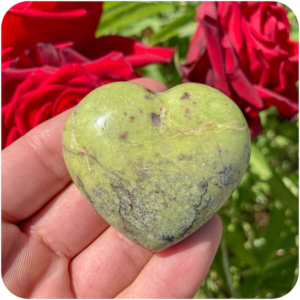 Inimă Opal Verde pentru O Nouă Perspectivă