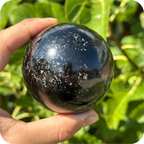 Sferă Turmalină Neagră cu Includeri pentru Protecție Energetică - imagine 2