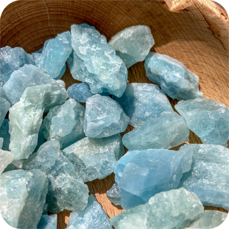 Acvamarin - Proprietăți, Semnificație, Beneficii, Zodie, Chakra și Purificare