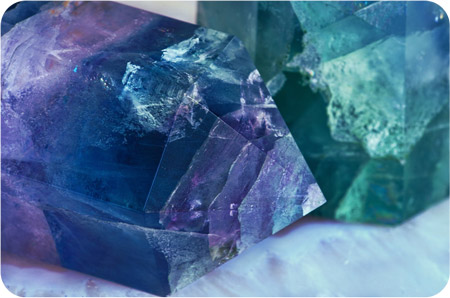 Fluorina - Proprietăți, Semnificație, Beneficii, Zodie, Chakra și Purificare