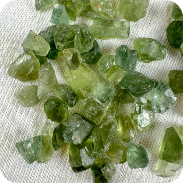 Apatit Verde Brut pentru Explorarea Obiceiurilor Sănătoase - imagine 9